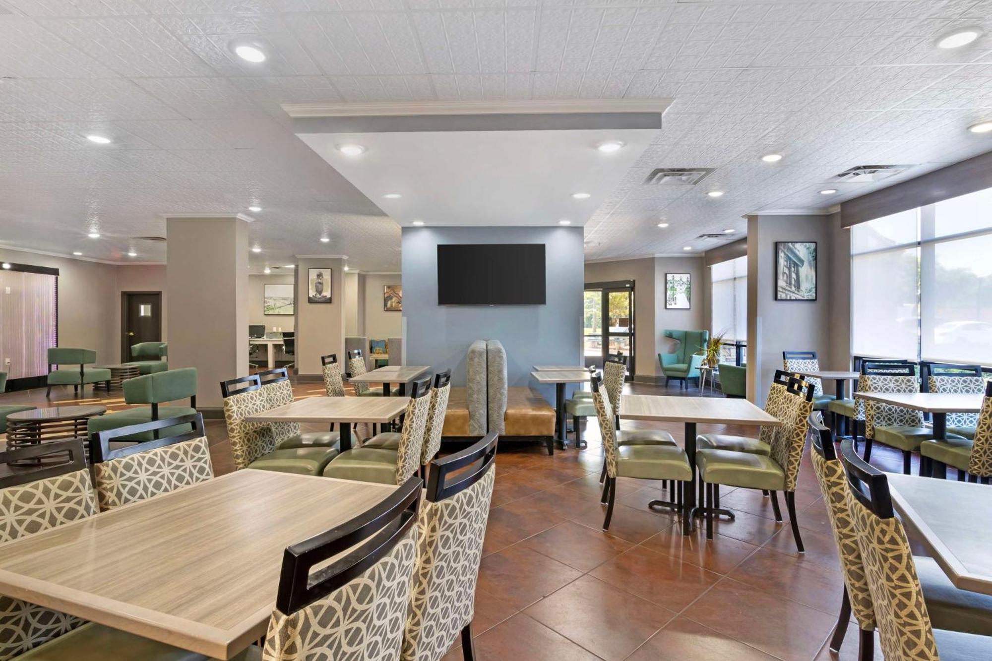 Best Western Savannah Airport Inn & Suites Pooler Eksteriør billede