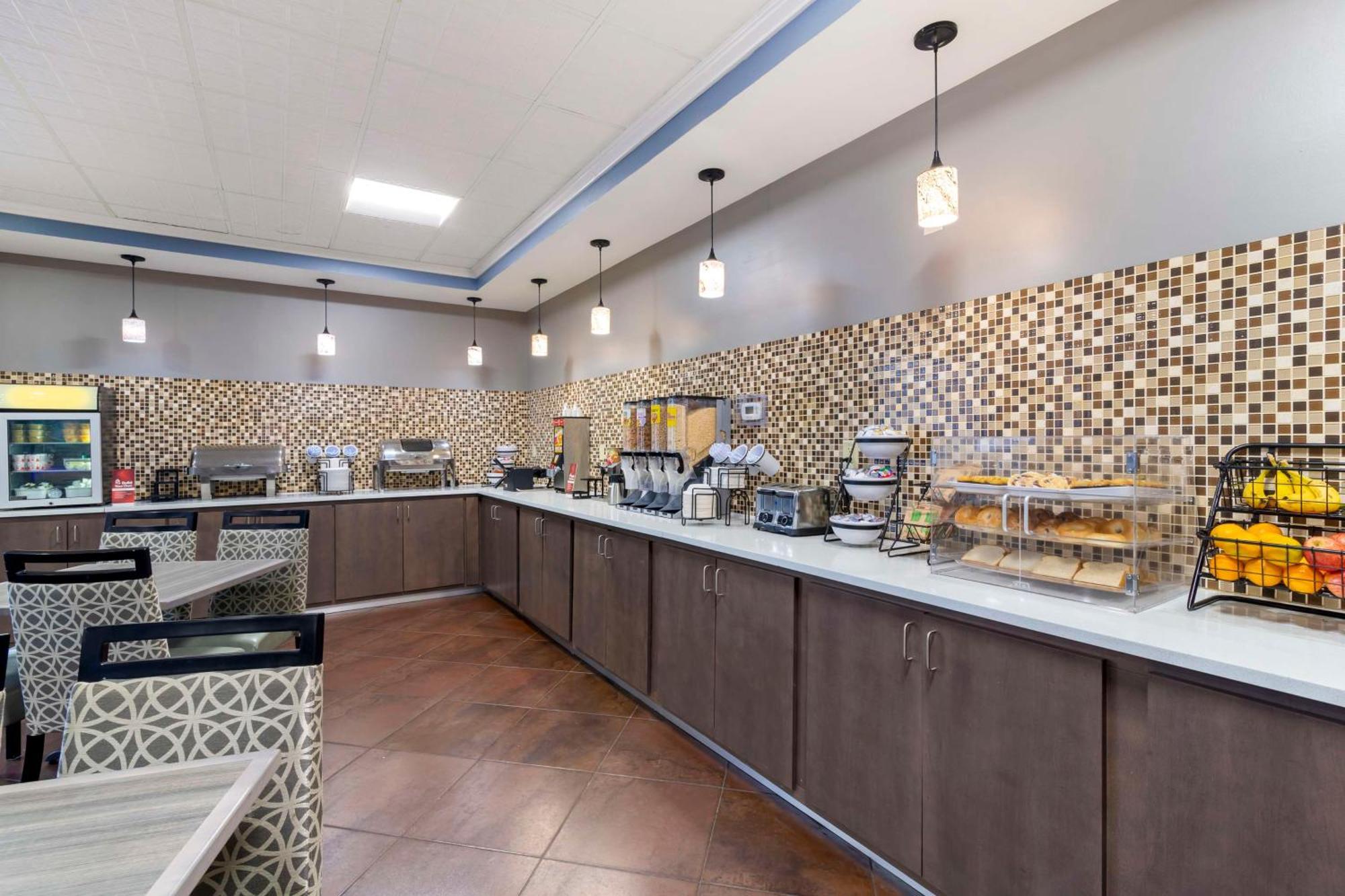 Best Western Savannah Airport Inn & Suites Pooler Eksteriør billede
